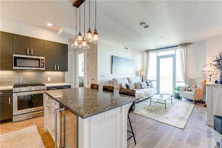 222 West Ave #2110 Austin, TX 78701