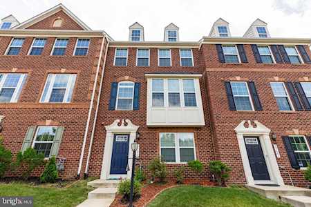 25683 Clairmont Manor Square Aldie, VA 20105