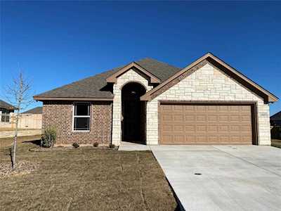 3327 Windcrest Drive Granbury, TX 76049