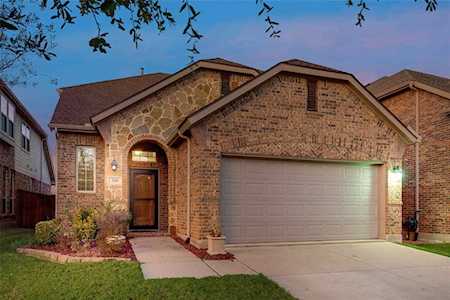 309 Perkins Drive Lantana, TX 76226