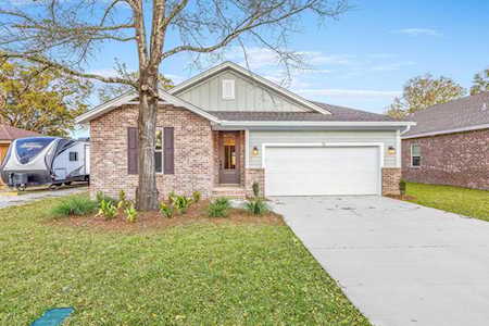72 Wolverine Avenue Valparaiso, FL 32580