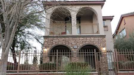 8607 Rowland Bluff Ave Las Vegas, NV 89178