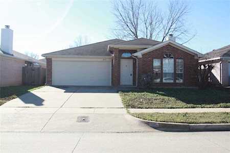 2351 Kelton Street Fort Worth, TX 76133