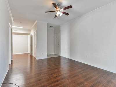 2255 Braeswood Park Dr Houston, TX 77030