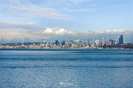 8129 E Daniels Loop Port Orchard, WA 98366