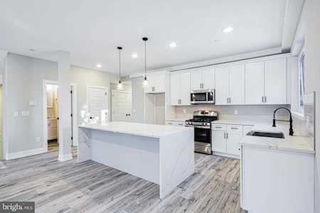 701 Ivins Rd Philadelphia, PA 19128