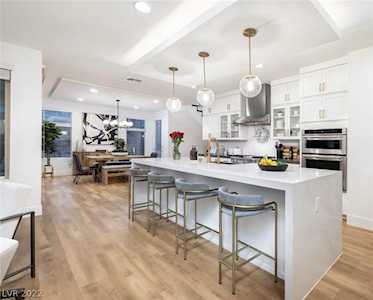 10689 Scorched Skye Ave Las Vegas, NV 89166