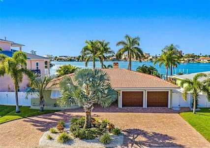 17352 Kennedy Dr North Redington Beach, FL 33708