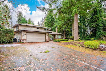 13846 18 Avenue Surrey, BC V4A 1W4