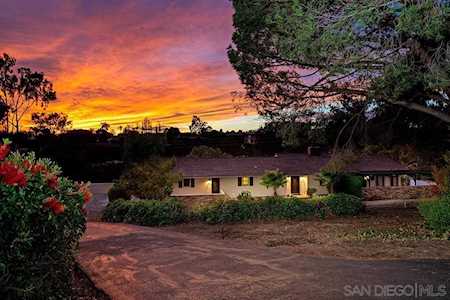 6269 Las Colinas Rancho Santa Fe, CA 92067