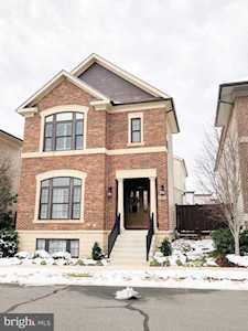 20433 Savin Hill Dr Ashburn, VA 20147