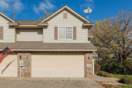 6488 Lower 35th Street N Oakdale, MN 55128