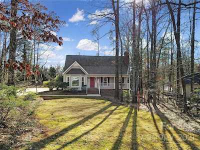 987 Pine Knoll Rd Fort Mill, SC 29715