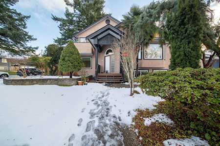 2220 Paulus Crescent Burnaby, BC V5A 2M4