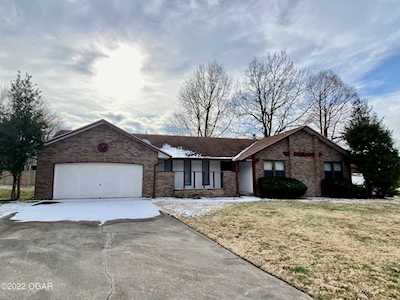 2020 Circle Carolina Joplin, MO 64801