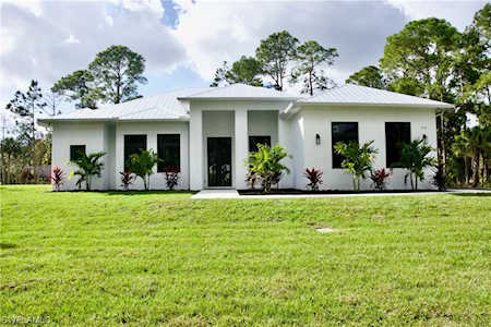 515 SW 9th St Naples, FL 34117
