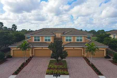 310 Winding Brook Ln #101 Bradenton, FL 34212
