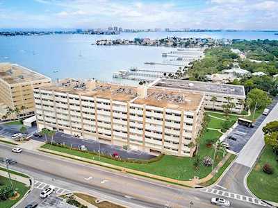 100 Bluff View Dr #502A Belleair Bluffs, FL 33770