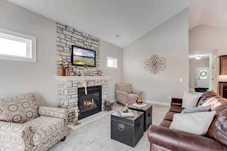 6742 Ivywood Avenue Lino Lakes, MN 55038