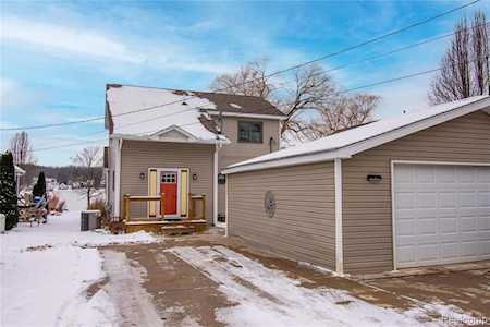 5657 Mabley Hill Rd Hartland Twp, MI 48430