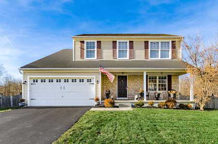 843 Holly Farms Drive Blacklick, OH 43004