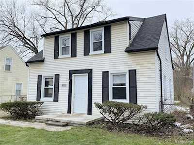 19353 Seminole Redford Twp, MI 48240