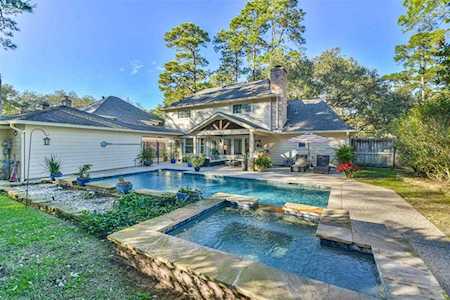 5415 Three Oaks Circle Houston, TX 77069