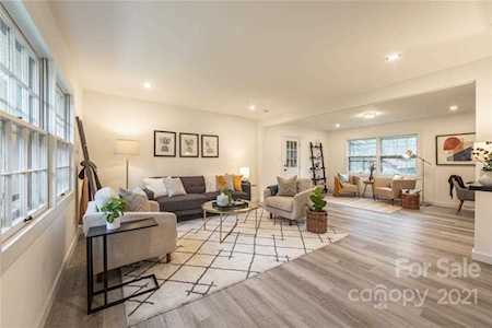 908 Tally Ho Ct Charlotte, NC 28212