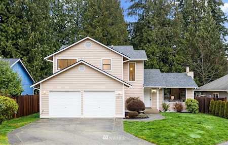 5017 157th St SW Edmonds, WA 98026