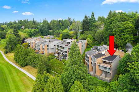 7353 Yew Street Vancouver, BC V6P 5W4