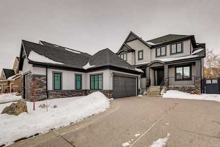 30 Rockcliff Heights NW Calgary, AB T3G 0C7