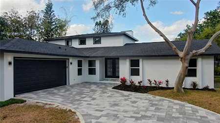 9068 Baywood Park Dr Seminole, FL 33777