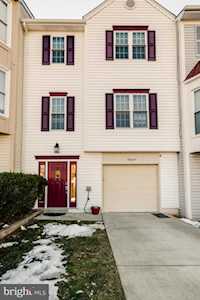 8952 Cannon Ridge Dr Manassas, VA 20110