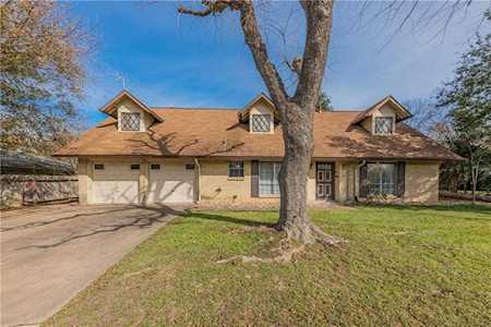 1902 Teakwood DR Austin, TX 78757