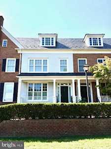 957 Powhatan St Alexandria, VA 22314