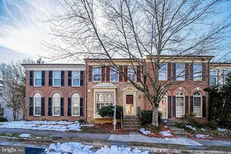 5893 Parenham Way Alexandria, VA 22310