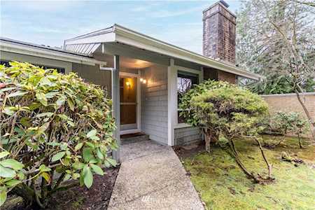 2440 140th Ave NE #14 Bellevue, WA 98005
