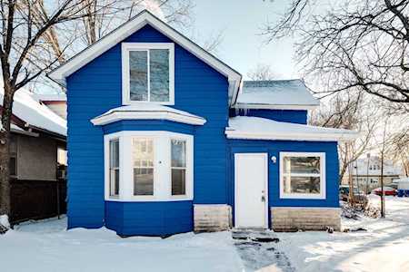 882 Lawson Avenue E Saint Paul, MN 55106