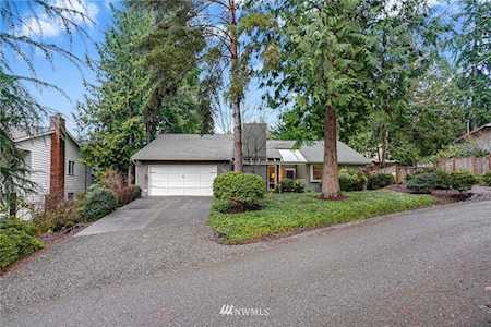 400 Kalmia Place NW Issaquah, WA 98027