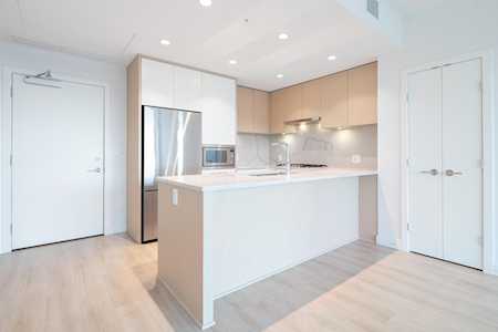 567 Clarke Road #2303 Coquitlam, BC V3J 0K7