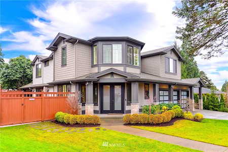 10933 NE 60th St Kirkland, WA 98033