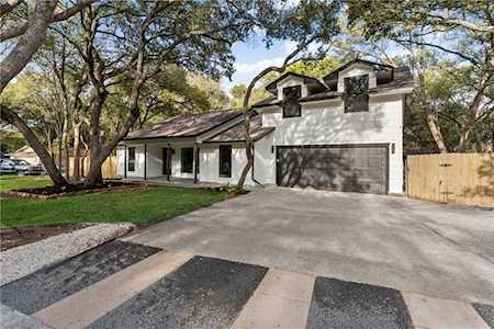 10110 Hidden Meadow DR Austin, TX 78750