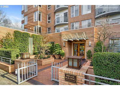 1132 SW 19th Ave #406 Portland, OR 97205