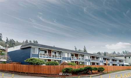 28120 Redondo Beach Dr S #203 Des Moines, WA 98198