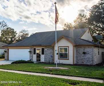 932 Misty Mountain Dr Jacksonville, FL 32225