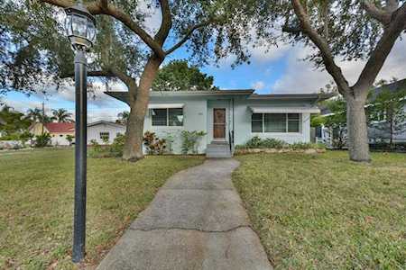 301 Bay St Tarpon Springs, FL 34689