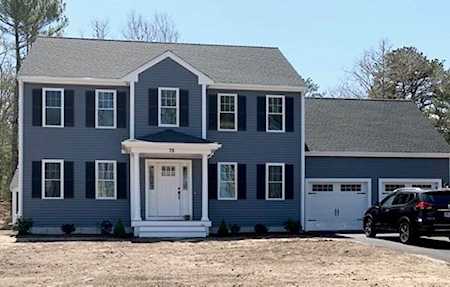 8 Elbow Pond Lane Plymouth, MA 02360