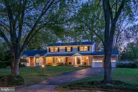 4618 Holly Ridge Rd Rockville, MD 20853