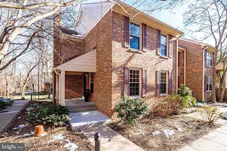 2442 Walter Reed Dr S #1 Arlington, VA 22206