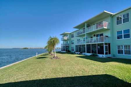 464 Paula Dr N #110 Dunedin, FL 34698